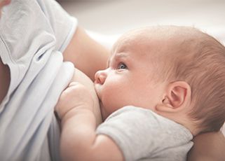 newborn-how-to-breastfeed-home.jpg