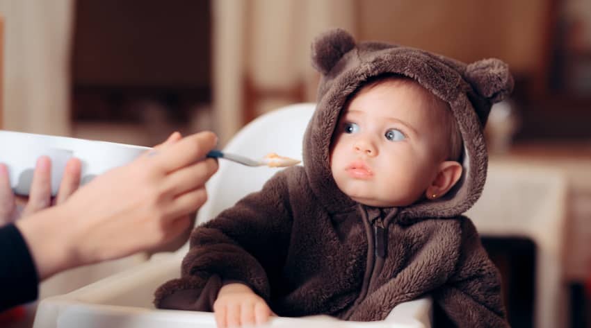 Baby apprehensive of eating solid food