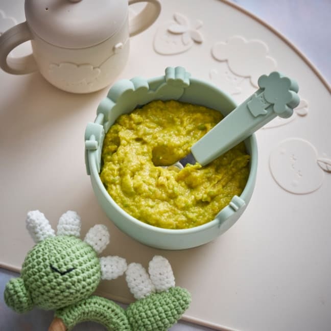 Supporting good gut health with sweet potato, peas and leek puree, Annabel Karmel for SMA Nutrition